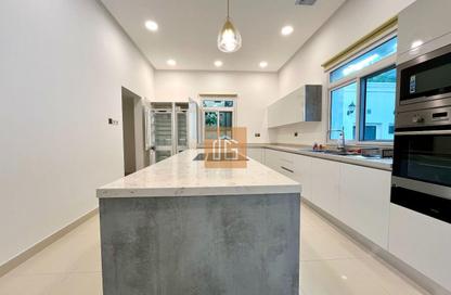 Villa - 4 Bedrooms - 6 Bathrooms for rent in Janabiya - Northern Governorate