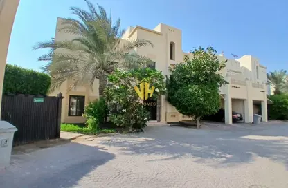 Villa - 5 Bedrooms - 5 Bathrooms for rent in Janabiya - Northern Governorate