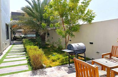 Villa - 5 Bedrooms - 7+ Bathrooms for sale in Jaww - Southern Governorate