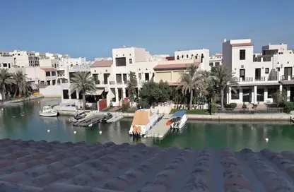 شقة - غرفة نوم - 2 حمامات للايجار في مدينة المرسى - أمواج - المحرق