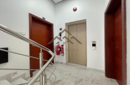 Apartment - 2 Bedrooms - 2 Bathrooms for rent in Busaiteen - Muharraq Governorate