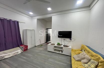 Apartment - Studio - 1 Bathroom for rent in Bu Quwah - Northern Governorate