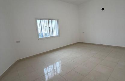 Apartment - 2 Bedrooms - 2 Bathrooms for rent in Jid Ali - Central Governorate