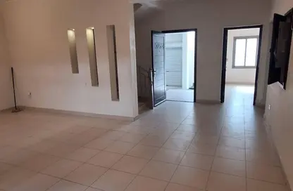 Villa - 4 Bedrooms - 4 Bathrooms for rent in Askar - Southern Governorate