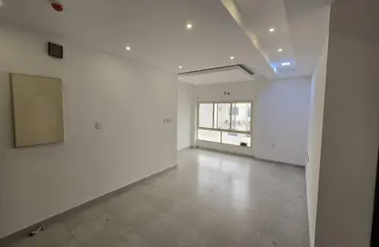 Apartment - 2 Bedrooms - 2 Bathrooms for rent in Jid Ali - Central Governorate