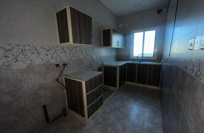 Office Space - 2 Bedrooms - 2 Bathrooms for rent in Hamad Town - Northern Governorate