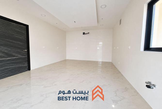 57010592 - Property Image 3