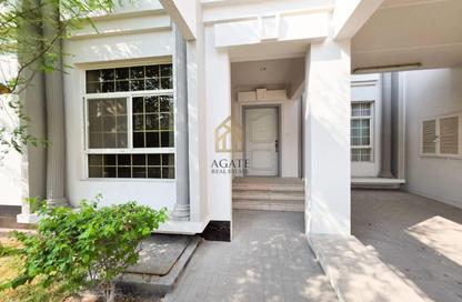 Villa - 4 Bedrooms - 4 Bathrooms for rent in Mahooz - Manama - Capital Governorate