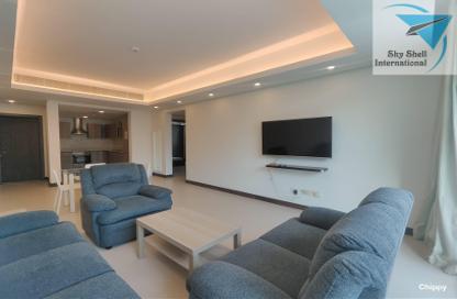 Apartment - 2 Bedrooms - 3 Bathrooms for rent in Busaiteen - Muharraq Governorate