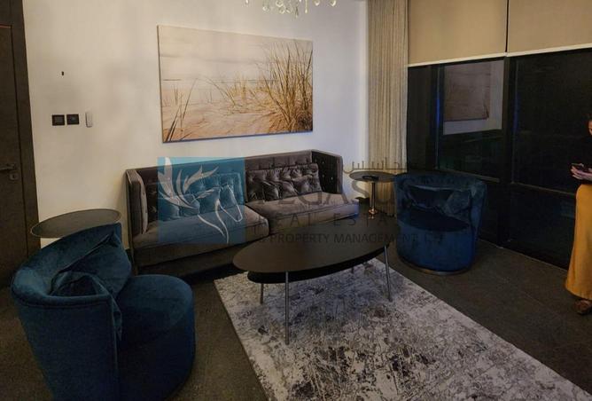 988890 - Property Image 2