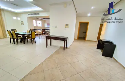 Apartment - 2 Bedrooms - 2 Bathrooms for rent in Al Juffair - Capital Governorate Apartment - 2 Bedrooms - 2 Bathrooms for rent in Al Juffair - Capital Governorate