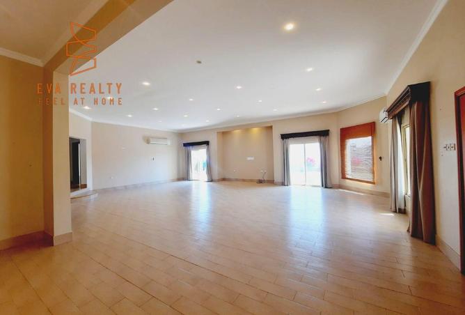 989261 - Property Image 3