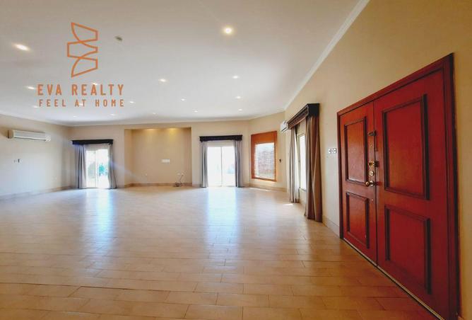 989261 - Property Image 3