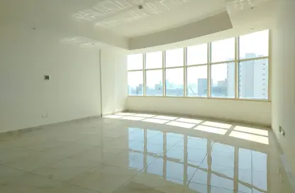 Apartment - 2 Bedrooms - 3 Bathrooms for rent in Hidd - Muharraq Governorate Apartment - 2 Bedrooms - 3 Bathrooms for rent in Hidd - Muharraq Governorate