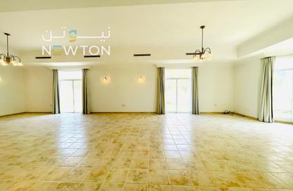 Compound - 4 Bedrooms - 5 Bathrooms for rent in Saar - Northern Governorate Compound - 4 Bedrooms - 5 Bathrooms for rent in Saar - Northern Governorate