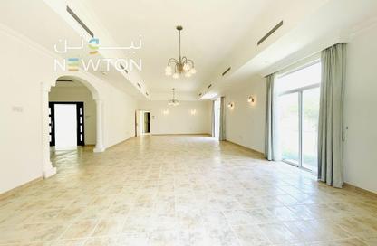 Compound - 4 Bedrooms - 5 Bathrooms for rent in Saar - Northern Governorate Compound - 4 Bedrooms - 5 Bathrooms for rent in Saar - Northern Governorate