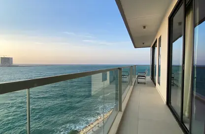 Apartment - 2 Bedrooms - 3 Bathrooms for rent in Reef Island - Capital Governorate