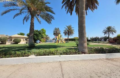 Compound - 3 Bedrooms - 4 Bathrooms for rent in Karbabad - Manama - Capital Governorate