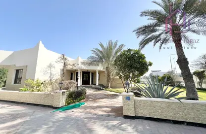 فيلا - 4 غرف نوم - 4 حمامات للايجار في الجنبية - المحافظة الشمالية