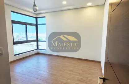 Apartment - 3 Bedrooms - 4 Bathrooms for sale in Isa Town - Central Governorate