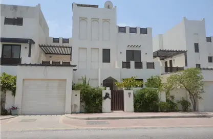 Villa - 5 Bedrooms - 6 Bathrooms for rent in Diyar Al Muharraq - Muharraq Governorate