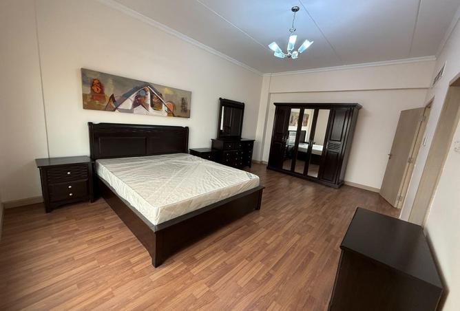 992156 - Property Image 2