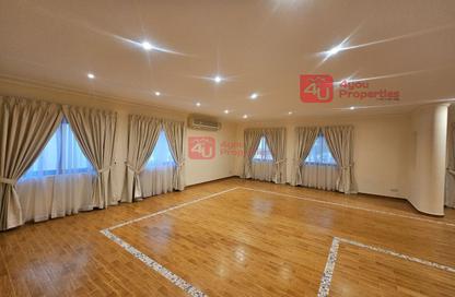 Apartment - 4 Bedrooms - 4 Bathrooms for rent in Um Al Hasam - Manama - Capital Governorate