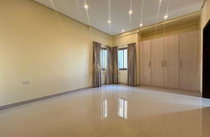 Apartment - 2 Bedrooms - 2 Bathrooms for rent in Mahooz - Manama - Capital Governorate Apartment - 2 Bedrooms - 2 Bathrooms for rent in Mahooz - Manama - Capital Governorate
