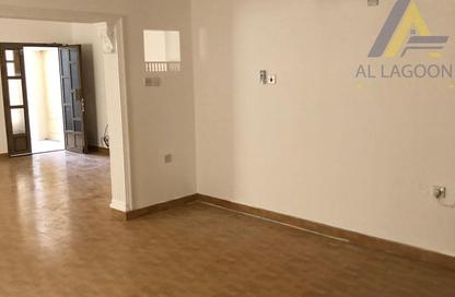 Villa - 4 - 6 for sale in Bu Kowarah - Riffa - Southern Governorate Villa - 4 - 6 for sale in Bu Kowarah - Riffa - Southern Governorate