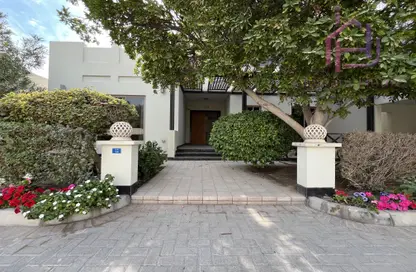 Villa - 4 Bedrooms - 4 Bathrooms for rent in Janabiya - Northern Governorate