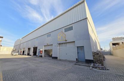 Warehouse - Studio - 6 Bathrooms for rent in Salmabad - Central Governorate