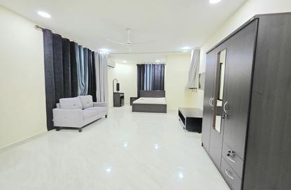 Apartment - Studio - 1 for rent in Zinj - Manama - Capital Governorate
