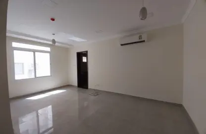شقة - 2 غرف نوم - 2 حمامات للايجار في الجنبية - المحافظة الشمالية