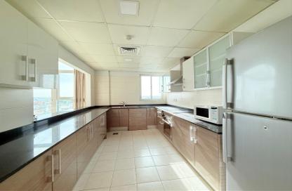 Apartment - 2 Bedrooms - 3 Bathrooms for rent in Zinj - Manama - Capital Governorate