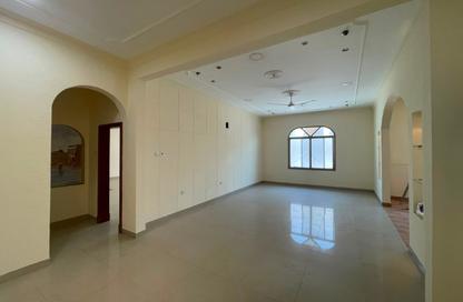 Apartment - 3 Bedrooms - 4 Bathrooms for rent in Jid Ali - Central Governorate