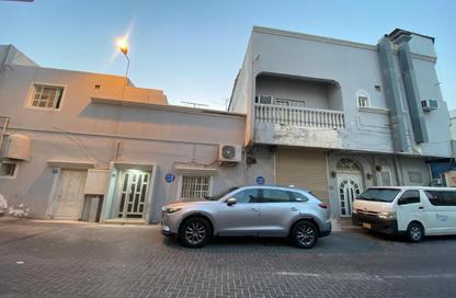 Whole Building - 4 Bedrooms - 4 Bathrooms for sale in Busaiteen - Muharraq Governorate