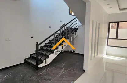 فيلا - 3 غرف نوم - 3 حمامات للبيع في عالي - المحافظة الوسطى