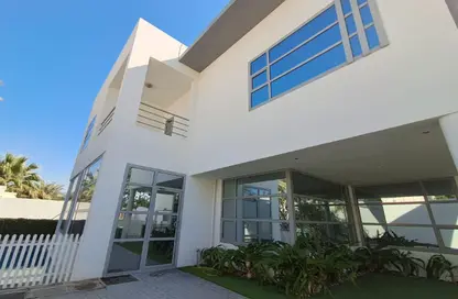 Compound - 4 Bedrooms - 4 Bathrooms for rent in Saar - Northern Governorate