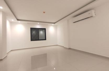 Apartment - 2 Bedrooms - 2 Bathrooms for rent in Hidd - Muharraq Governorate Apartment - 2 Bedrooms - 2 Bathrooms for rent in Hidd - Muharraq Governorate