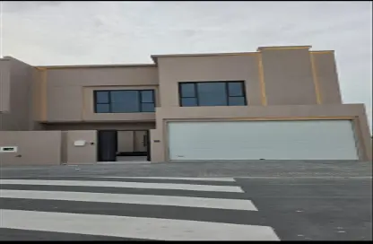 فيلا - 4 غرف نوم - 6 حمامات للبيع في عراد - المحرق