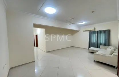 Apartment - 2 Bedrooms - 2 Bathrooms for rent in Janabiya - Northern Governorate
