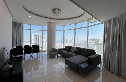 Apartment - 2 Bedrooms - 4 Bathrooms for rent in Al Juffair - Capital Governorate