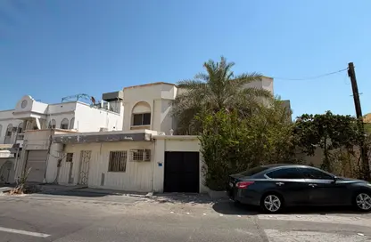 Villa - 4 Bedrooms - 5 Bathrooms for sale in Alhajiyat - Riffa - Southern Governorate