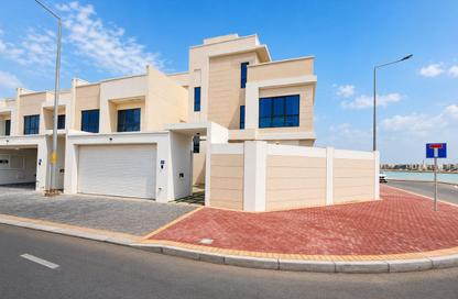 Villa - 4 Bedrooms - 5 Bathrooms for rent in Budaiya - Northern Governorate