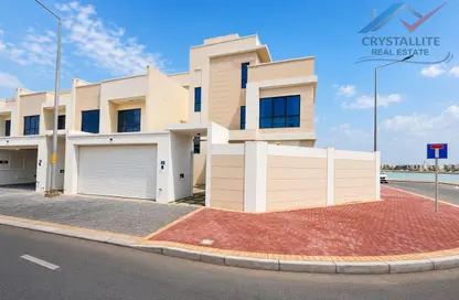 Villa - 4 Bedrooms - 5 Bathrooms for rent in Budaiya - Northern Governorate