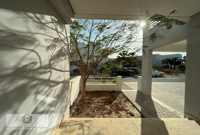 51292363 - صورة العقار 2