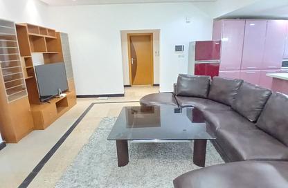 Apartment - 2 Bedrooms - 2 Bathrooms for rent in Busaiteen - Muharraq Governorate