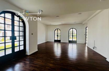 Villa - 4 Bedrooms - 4 Bathrooms for rent in Janabiya - Northern Governorate