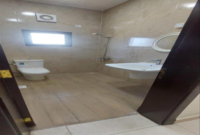 976015 - Property Image 2