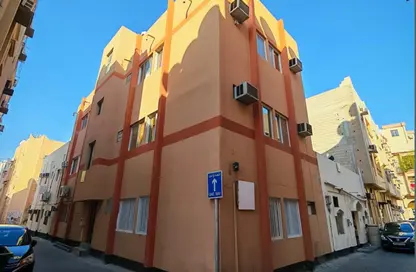 عمارة بالكامل - استوديو - 6 حمامات للبيع في المنامة - محافظة العاصمة